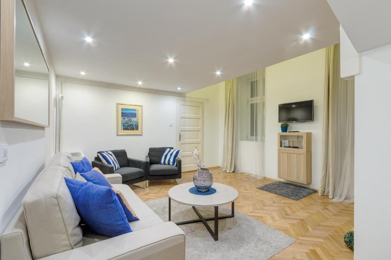 Beautiful Apartment At Basilica Budapest Exterior foto